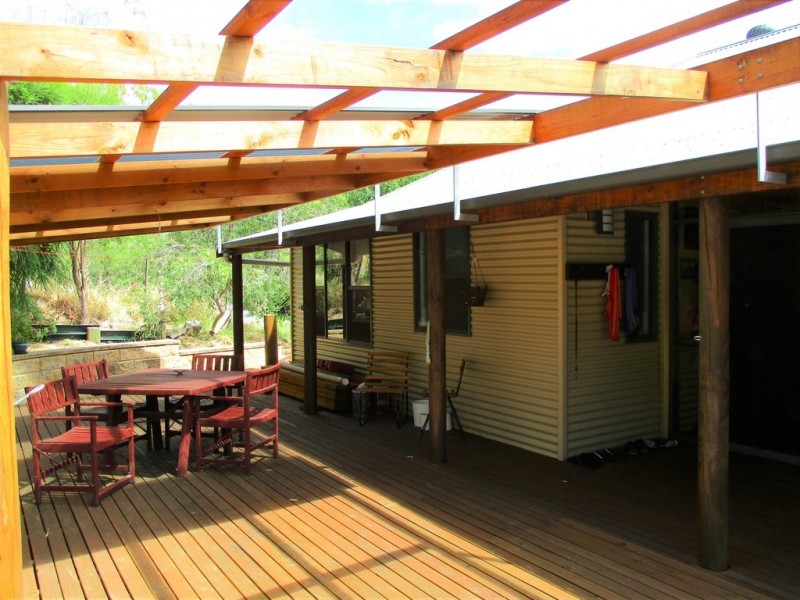 7 Mountain Road, Eden Hills SA 5050