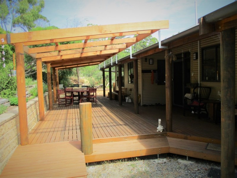 7 Mountain Road, Eden Hills SA 5050