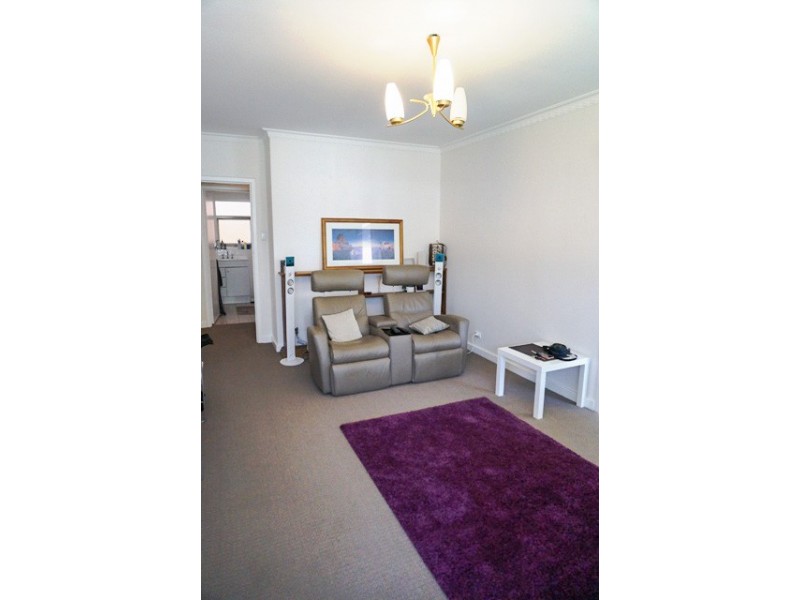 1/9 Broadway, Glenelg SA 5045