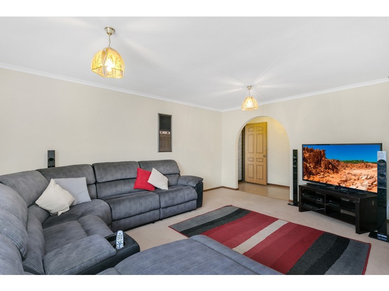 20 Jade Crescent, Happy Valley SA 5159