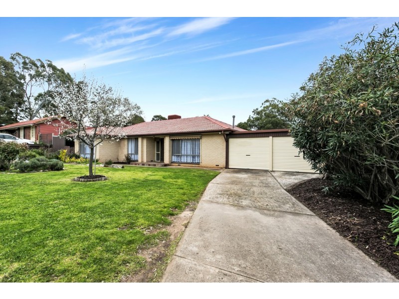4 Woodhall Drive, Happy Valley SA 5159