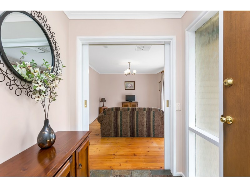 4 Woodhall Drive, Happy Valley SA 5159