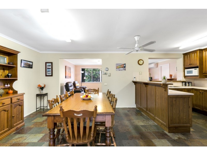 4 Woodhall Drive, Happy Valley SA 5159