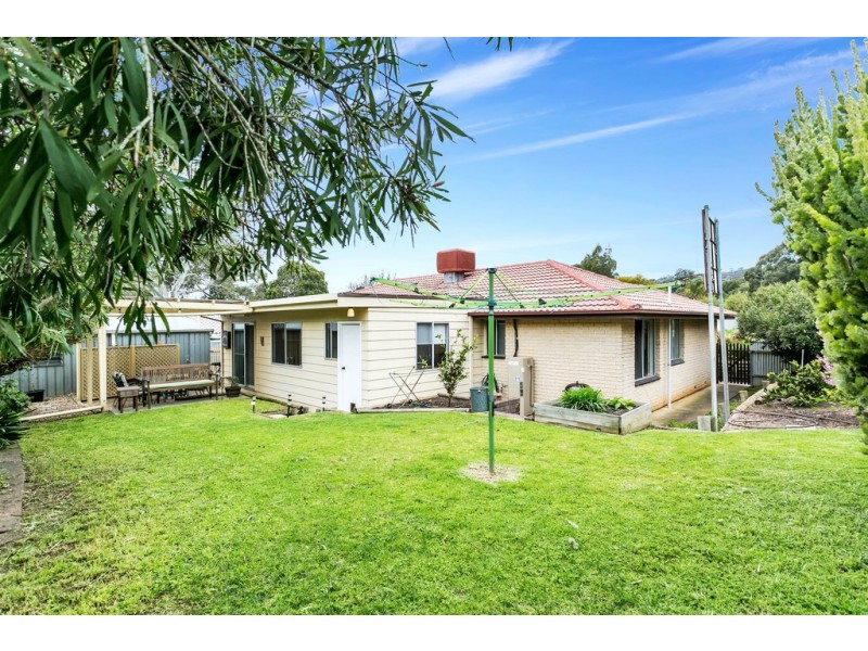4 Woodhall Drive, Happy Valley SA 5159