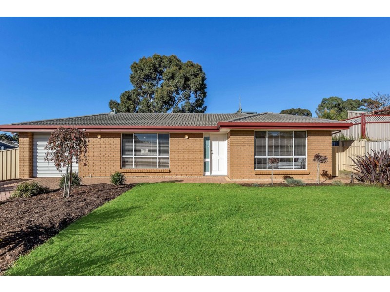 7 Farnham Crescent, Woodcroft SA 5162