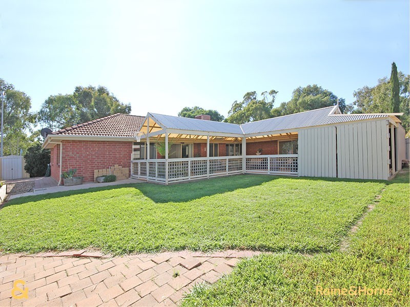 75 Pegasus Drive, Woodcroft SA 5162