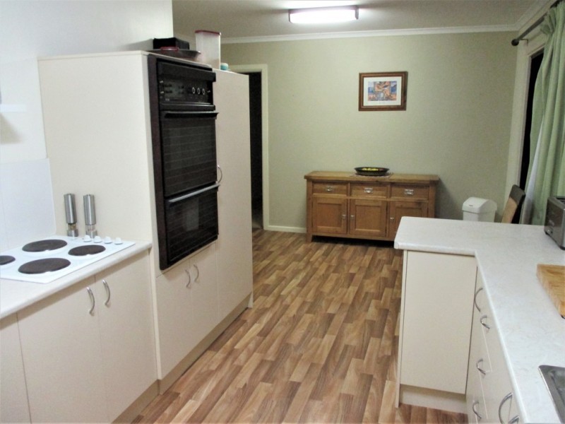 2 Hamilton Crescent, Aberfoyle Park SA 5159