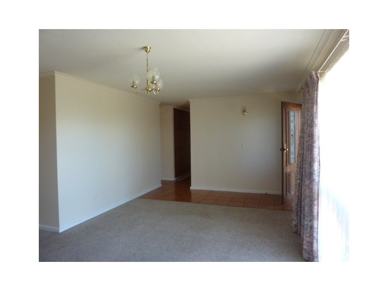 27 MAGNOLIA AVENUE, Happy Valley SA 5159