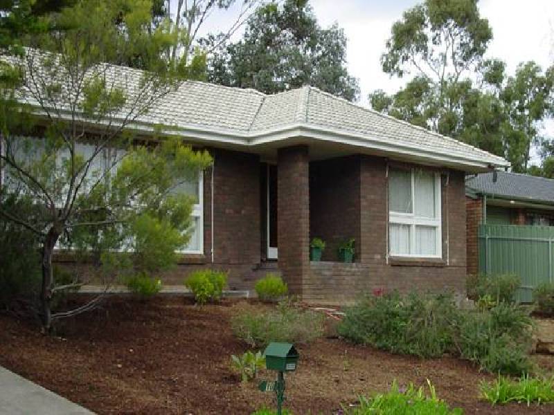 10 HAMILTON CRESCENT, Aberfoyle Park SA 5159