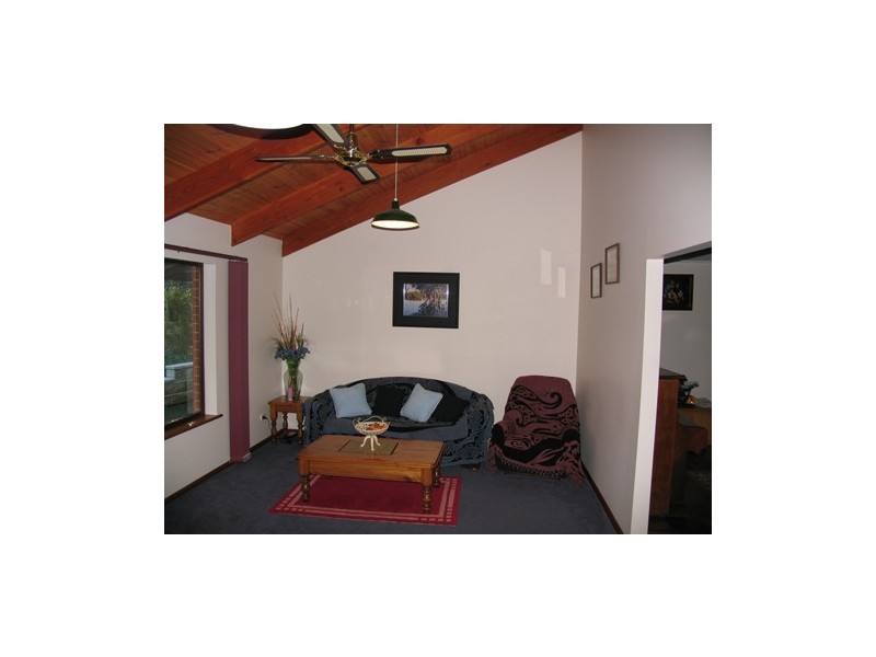 71 CHARLICK ROAD, Crafers West SA 5152