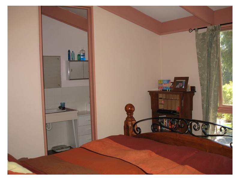 48 BOOTH STREET, Happy Valley SA 5159