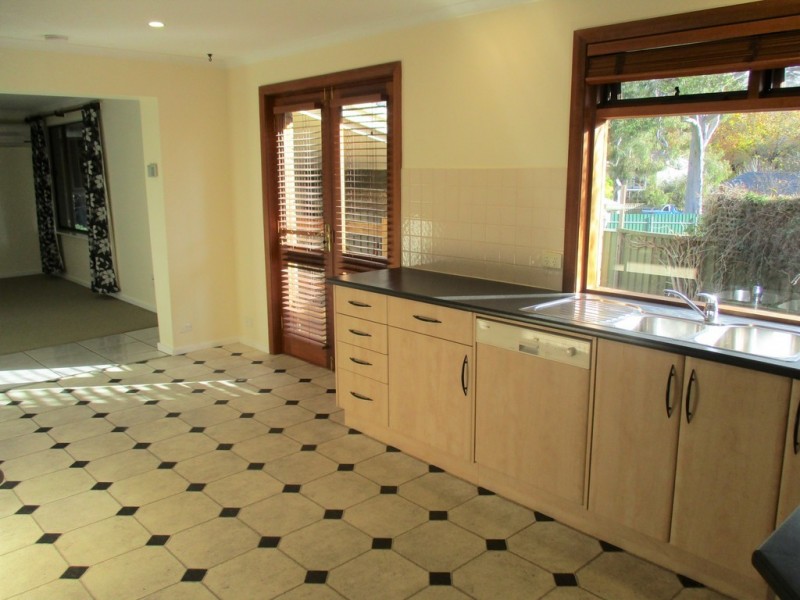 6 Greenwood Grove, Coromandel Valley SA 5051