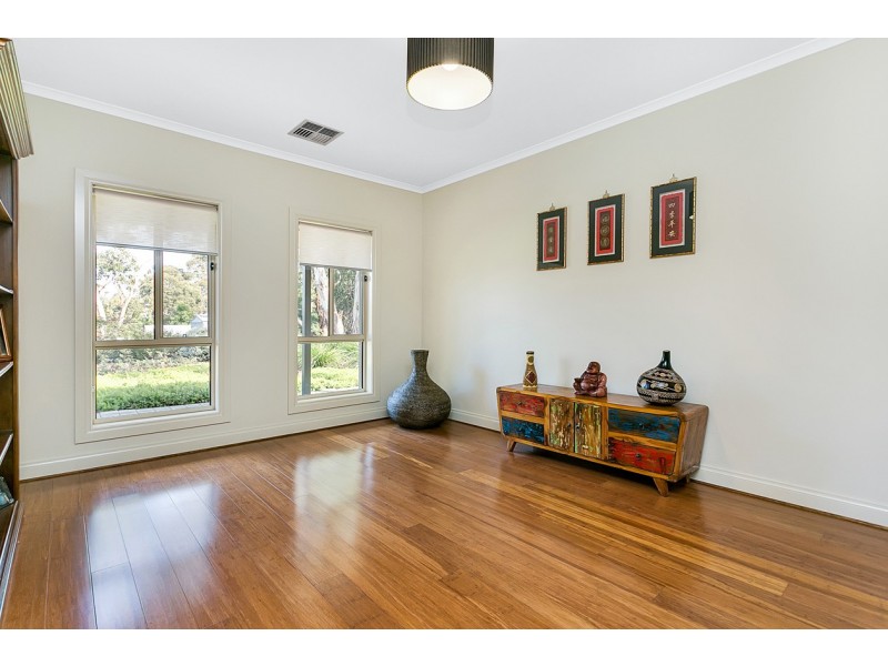 21 Viaduct Road, Eden Hills SA 5050