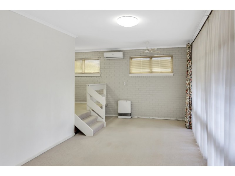 2 Hamilton Crescent, Aberfoyle Park SA 5159