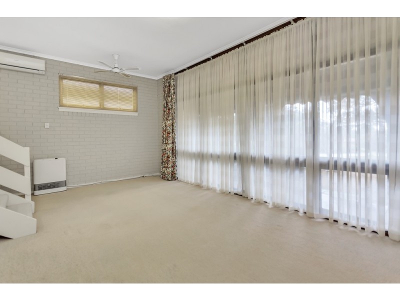 2 Hamilton Crescent, Aberfoyle Park SA 5159