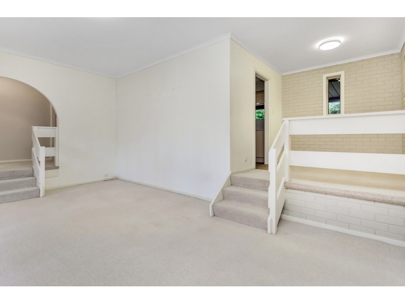2 Hamilton Crescent, Aberfoyle Park SA 5159