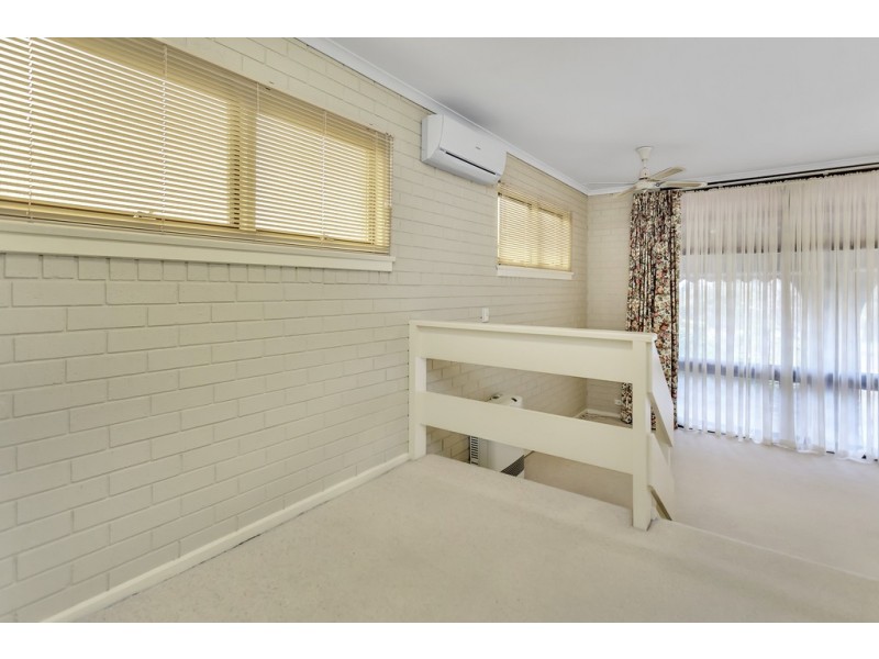2 Hamilton Crescent, Aberfoyle Park SA 5159