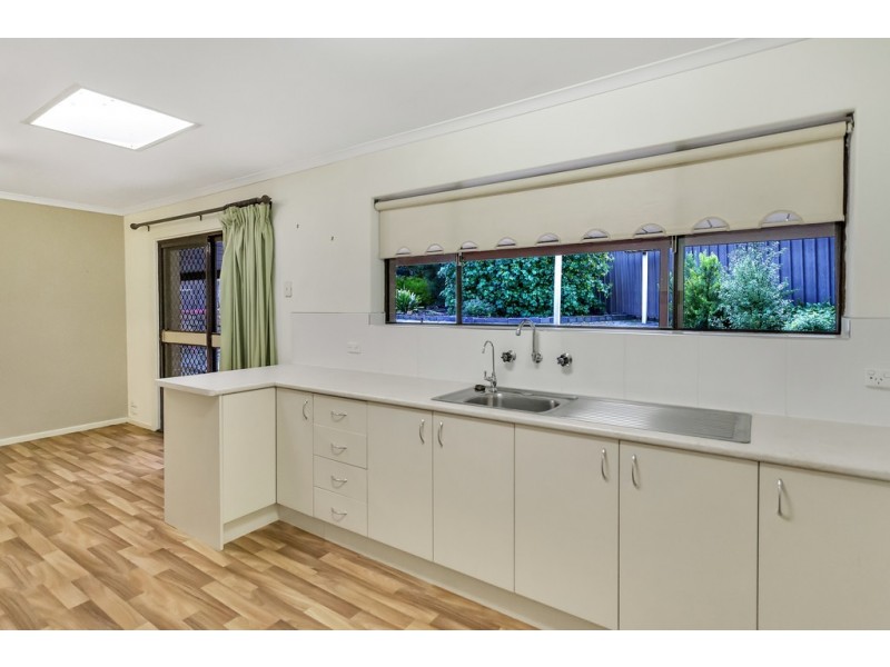 2 Hamilton Crescent, Aberfoyle Park SA 5159