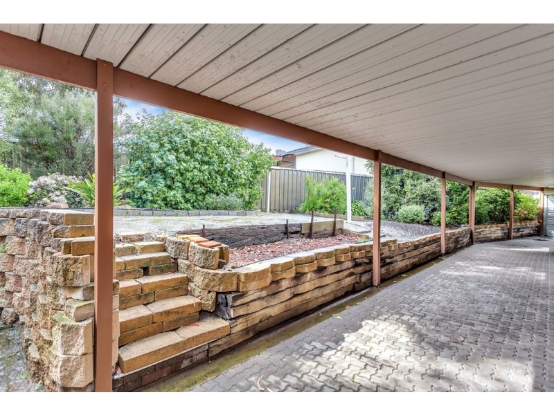 2 Hamilton Crescent, Aberfoyle Park SA 5159