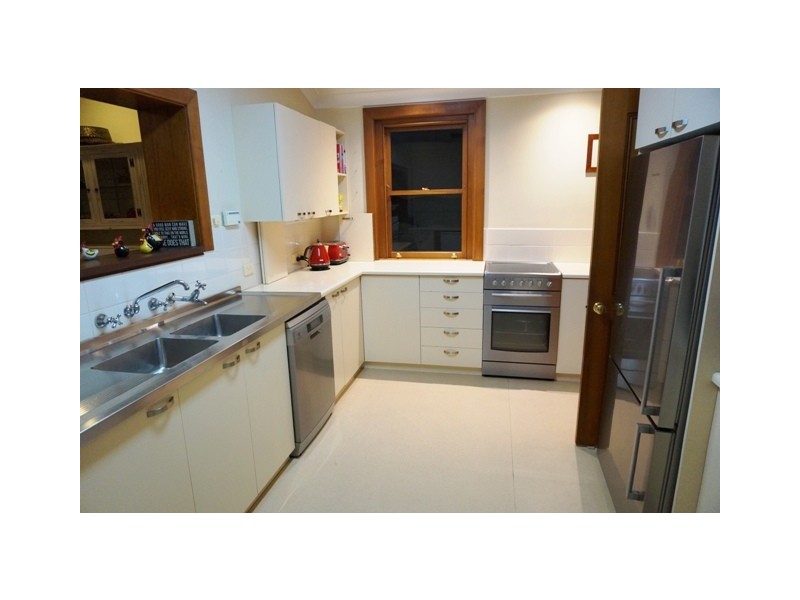 14 Serpentine Road, Belair SA 5052