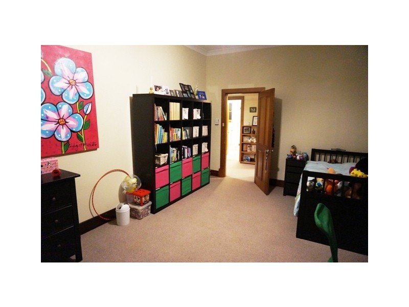 14 Serpentine Road, Belair SA 5052