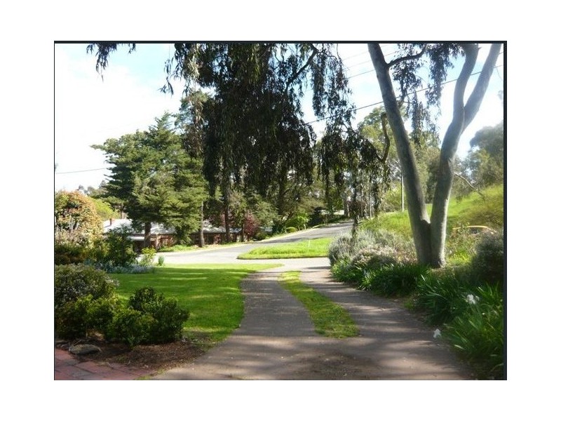 2 Sitella Crescent, Coromandel Valley SA 5051