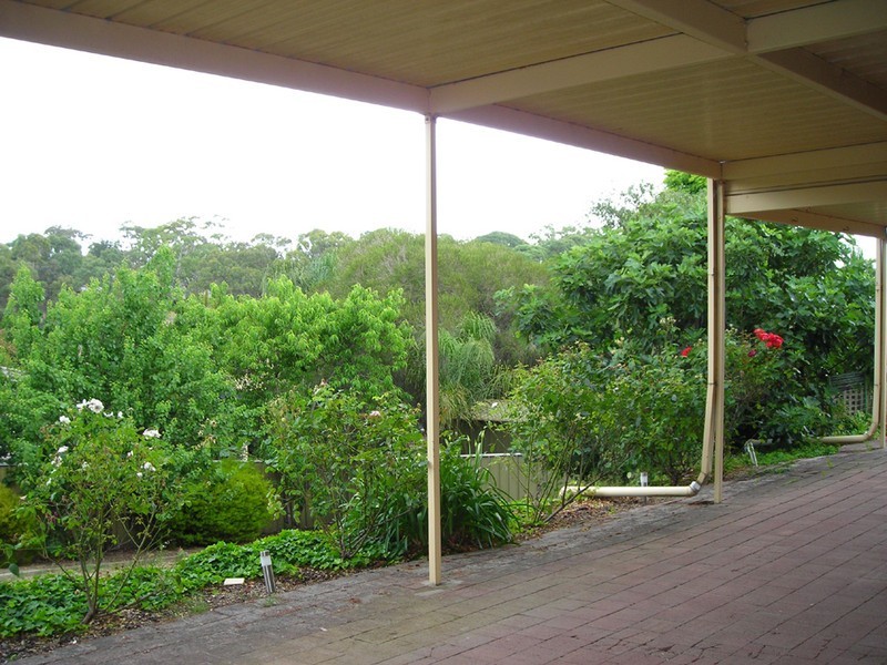 30 Woodlea Drive, Aberfoyle Park SA 5159