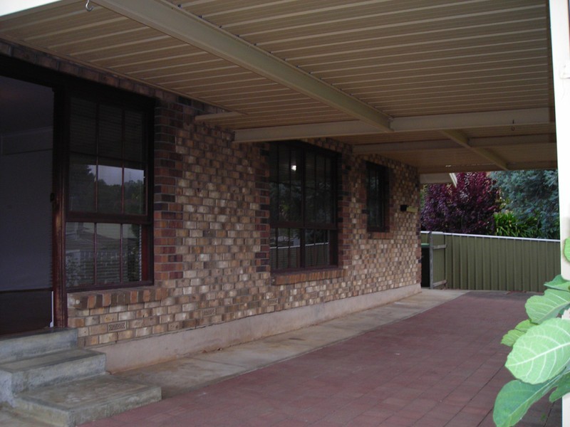 30 Woodlea Drive, Aberfoyle Park SA 5159