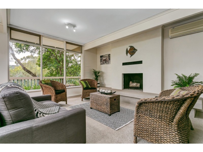 10 Boronia Avenue, Coromandel Valley SA 5051