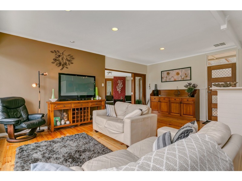 10 Boronia Avenue, Coromandel Valley SA 5051