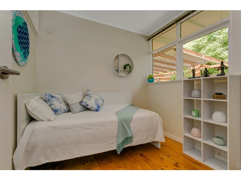 10 Boronia Avenue, Coromandel Valley SA 5051