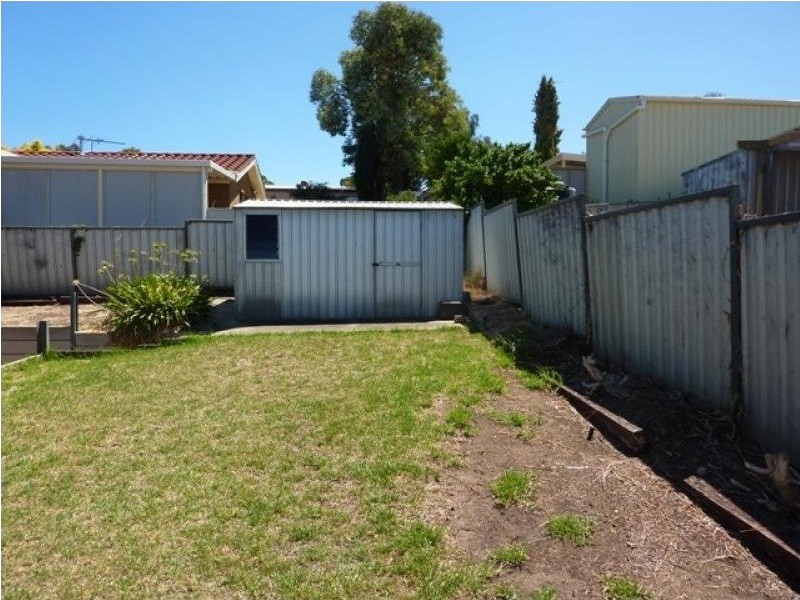 27 Magnolia Ave, Happy Valley SA 5159