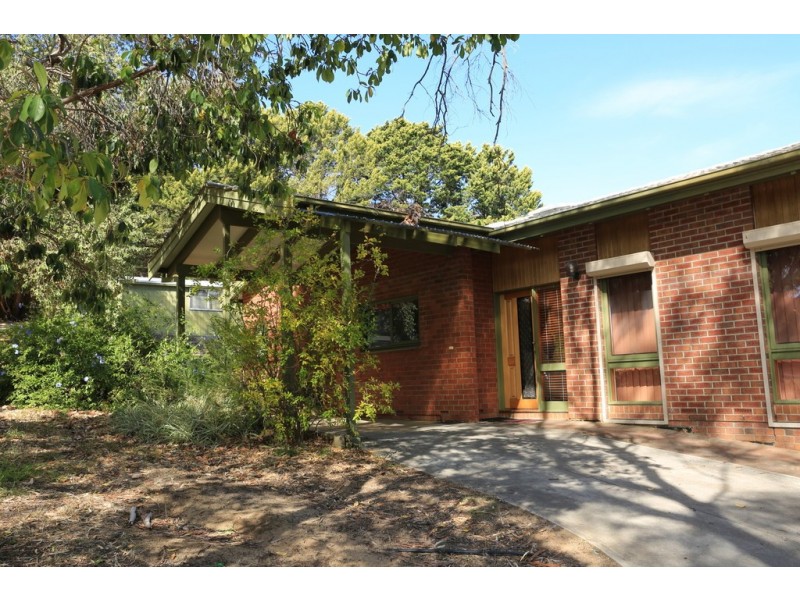 1 Trevilyan Court, Coromandel Valley SA 5051