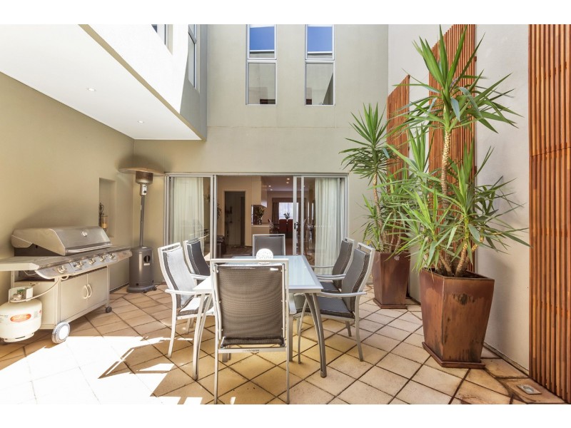 15 The Mall, Mawson Lakes SA 5095