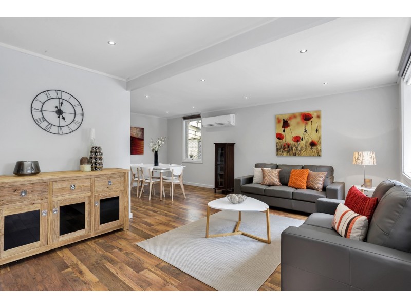 34 Oakridge Road, Aberfoyle Park SA 5159