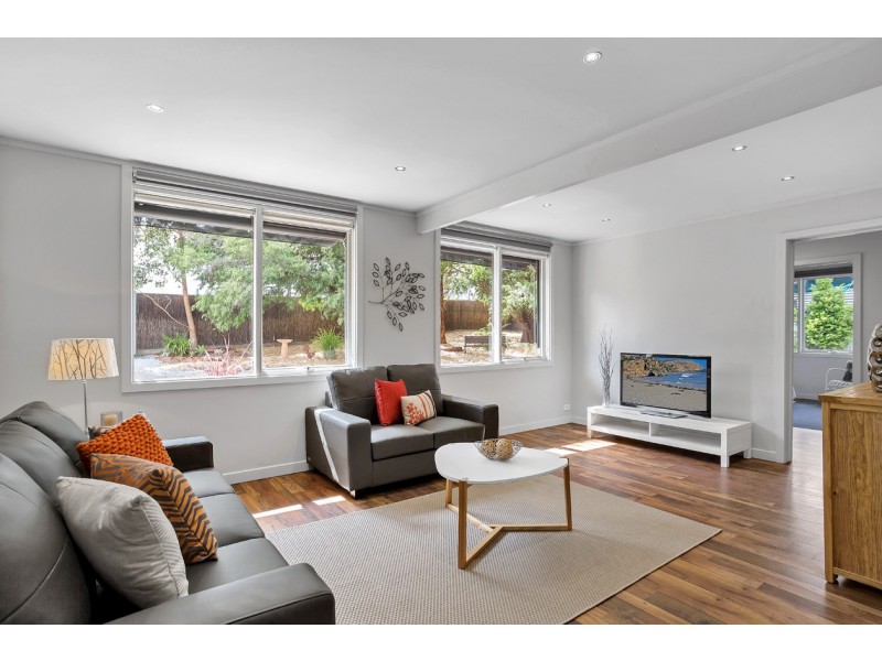 34 Oakridge Road, Aberfoyle Park SA 5159