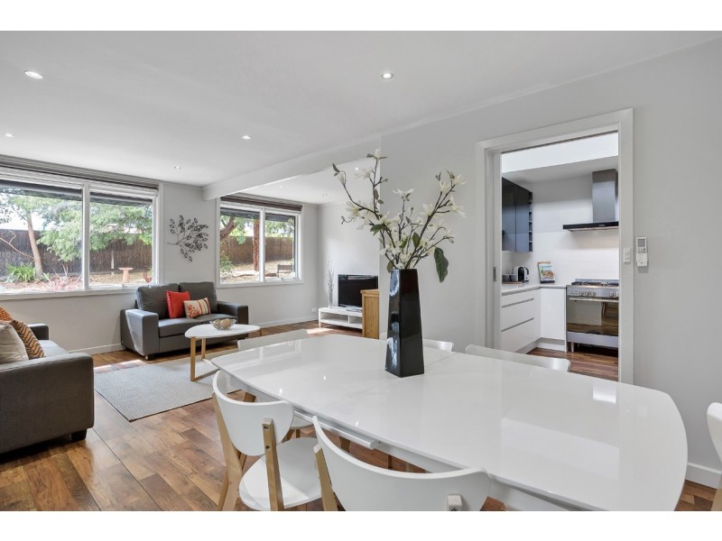 34 Oakridge Road, Aberfoyle Park SA 5159