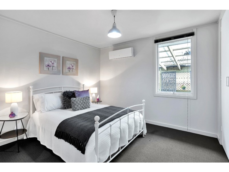 34 Oakridge Road, Aberfoyle Park SA 5159