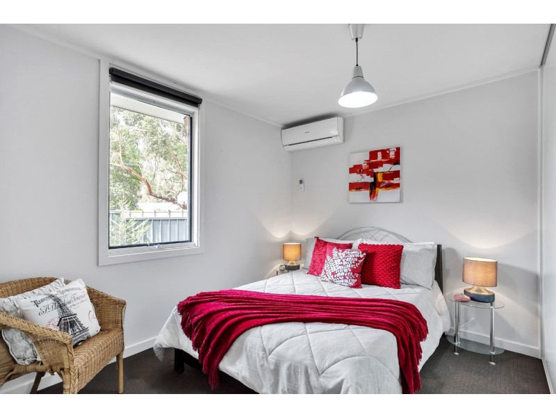 34 Oakridge Road, Aberfoyle Park SA 5159