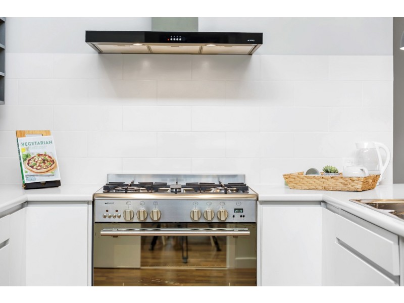 34 Oakridge Road, Aberfoyle Park SA 5159