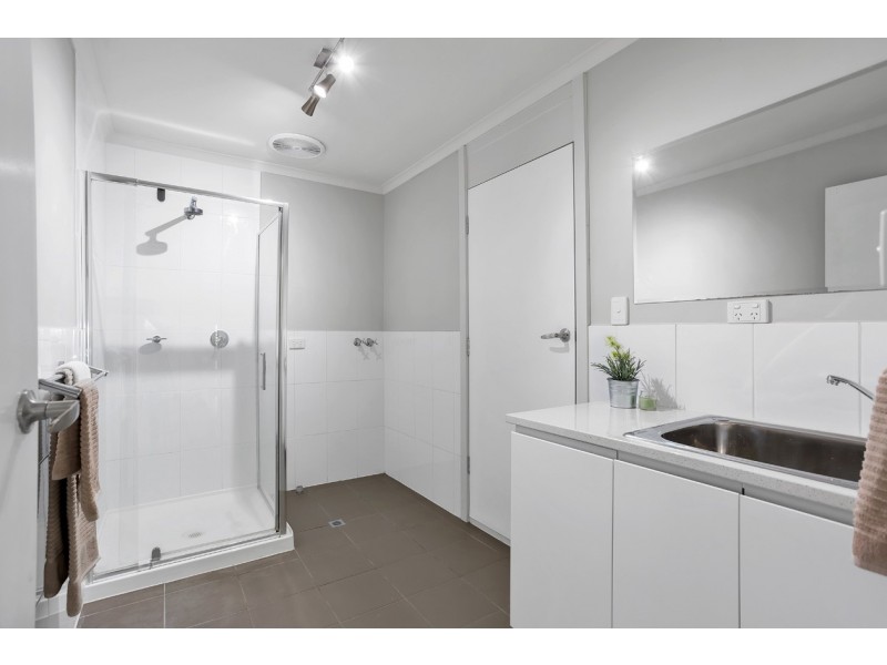 34 Oakridge Road, Aberfoyle Park SA 5159