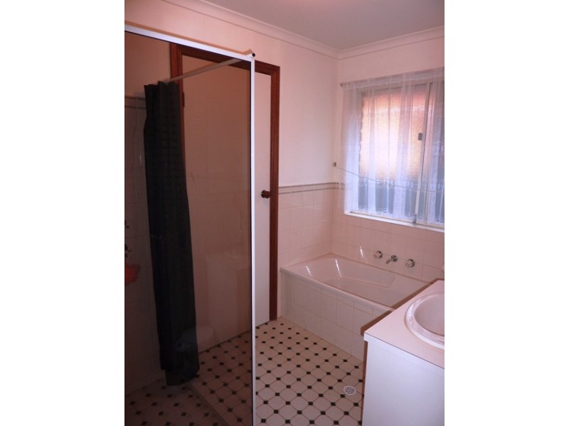 29 Bordeaux Drive, Woodcroft SA 5162