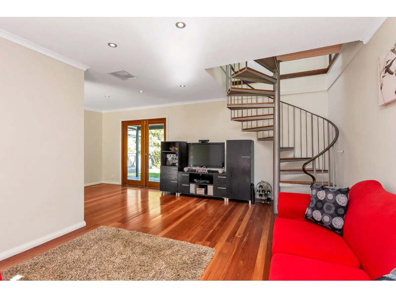 19 Oakdene Crescent, Coromandel Valley SA 5051