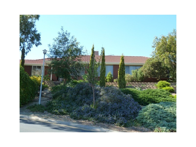 42 Outlook Drive, Aberfoyle Park SA 5159
