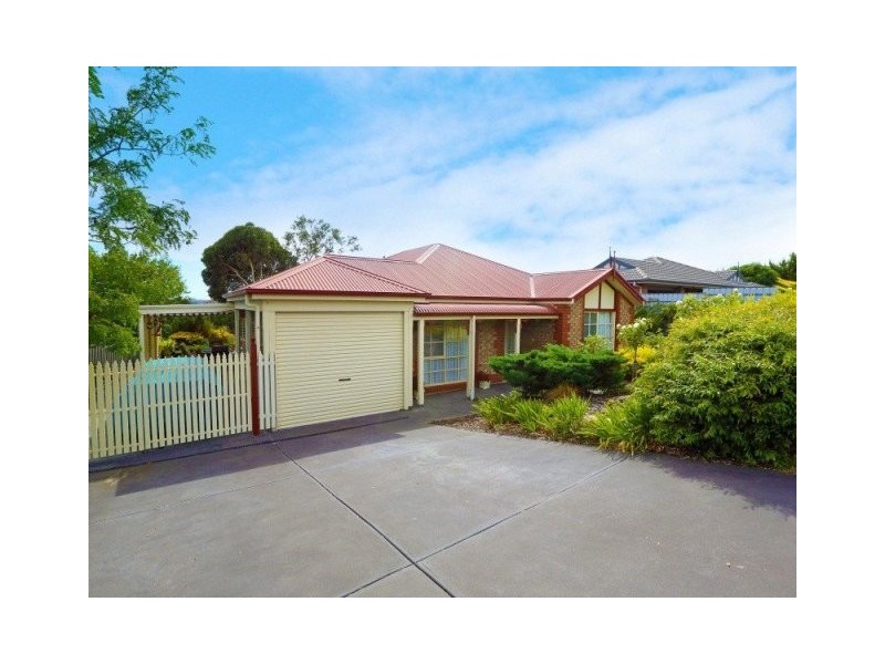 35 Greenfield Rise, Aberfoyle Park SA 5159