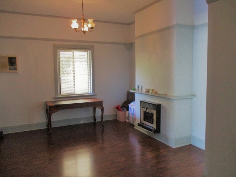 27 Barry Road, Oaklands Park SA 5046