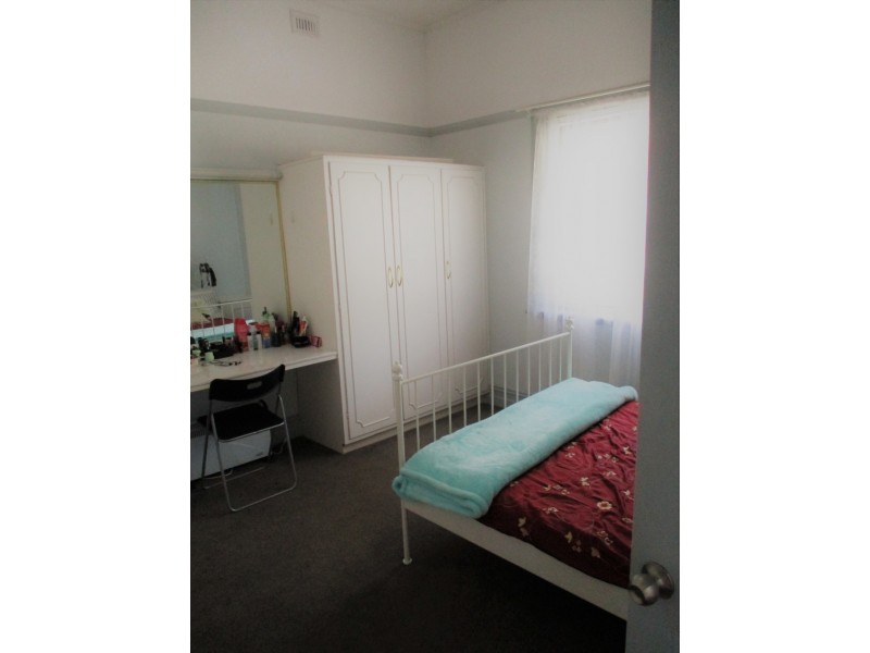 27 Barry Road, Oaklands Park SA 5046