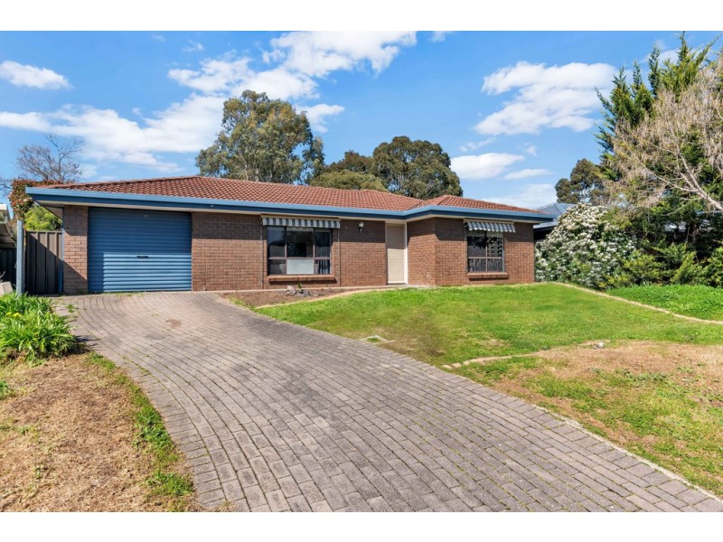 15 Deborah Road, Aberfoyle Park SA 5159