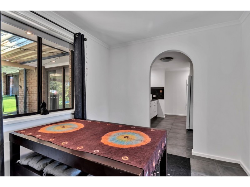 15 Deborah Road, Aberfoyle Park SA 5159