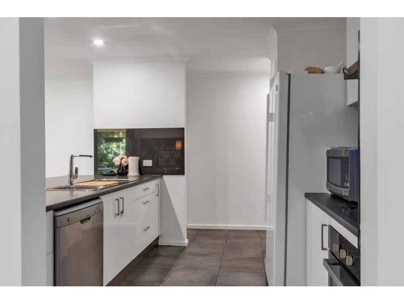 15 Deborah Road, Aberfoyle Park SA 5159